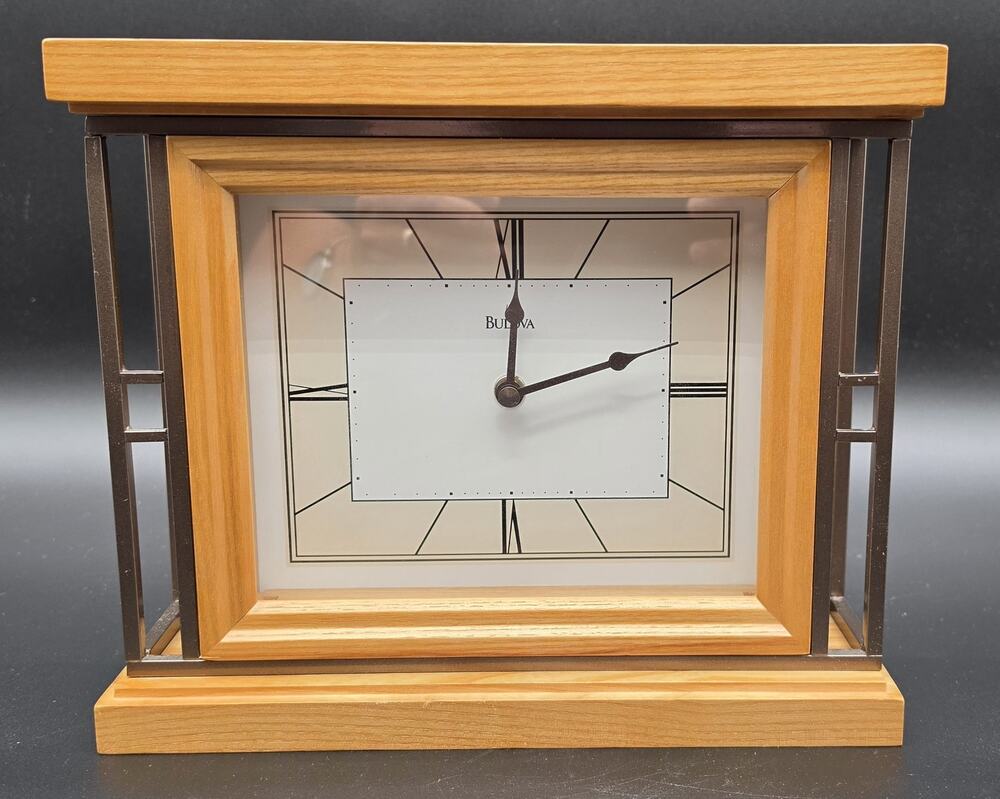 Vintage Bulova Hardwood & Bronze Quartz Mantel Clock – 2012, Beautiful & Working